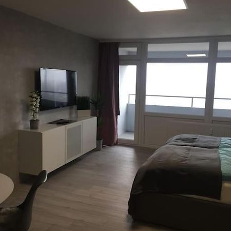 Modern Eingerichtetes Apartment Naehe Hauptbahnhof ブラウンシュバイク エクステリア 写真